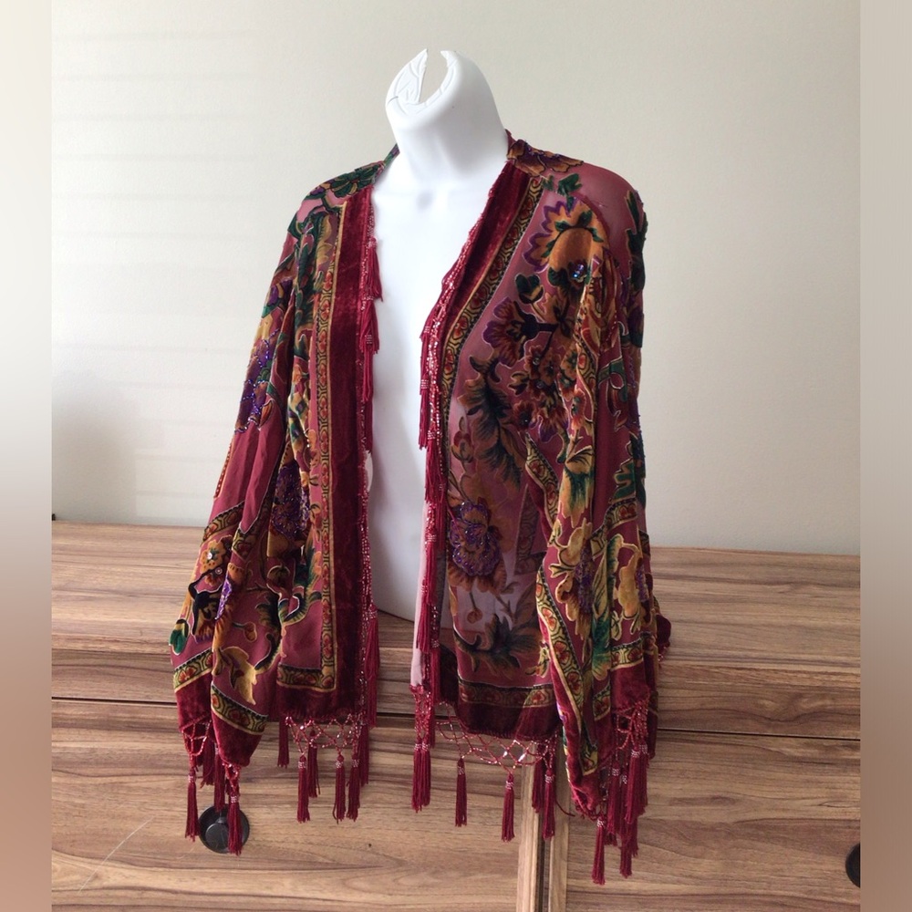 VTG Bohemian Burnout Burgundy Floral Boho Hippie Fairy Beaded Fringe Shawl Cape